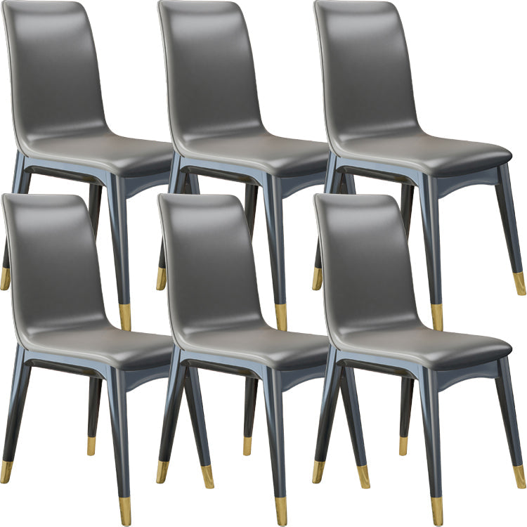 Glam -stijl lederen Parsons rug houten benen eetkamerstoel