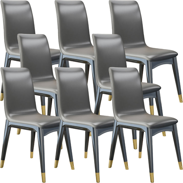 Glam -stijl lederen Parsons rug houten benen eetkamerstoel