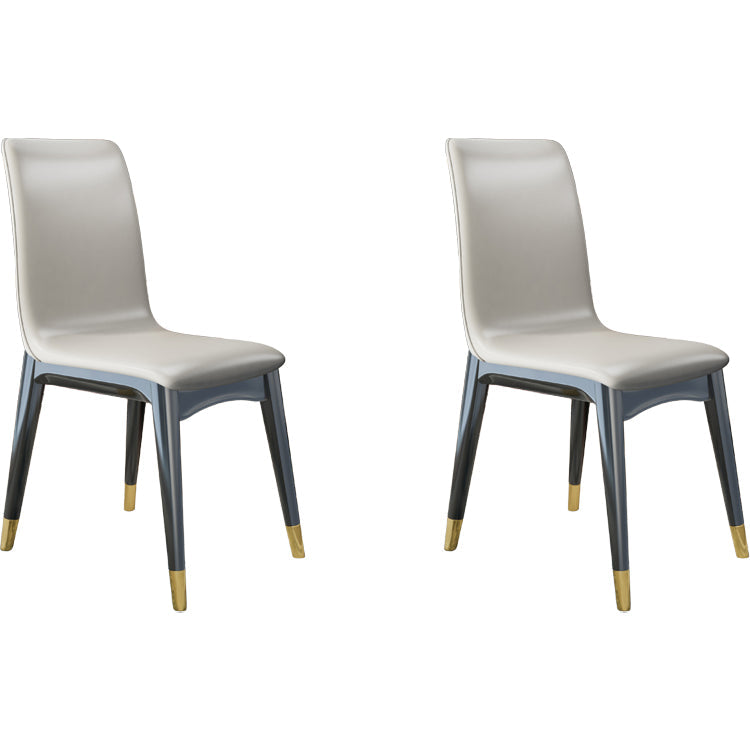 Glam -stijl lederen Parsons rug houten benen eetkamerstoel