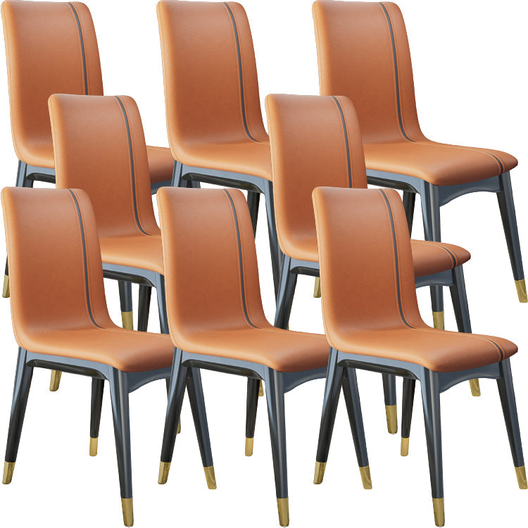 Glam -stijl lederen Parsons rug houten benen eetkamerstoel