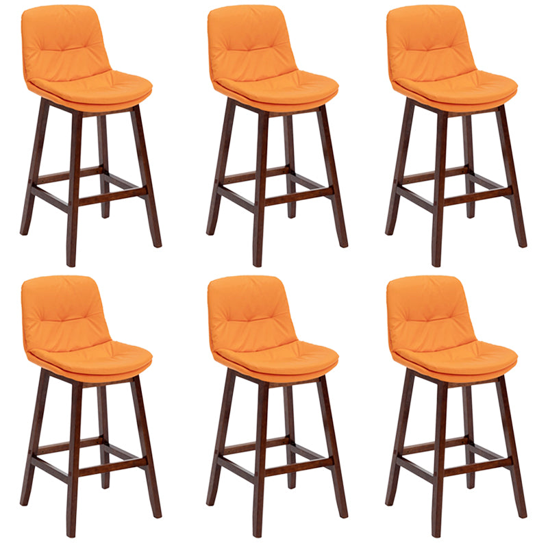 Pignes en bois massif contemporain tabourets de comptoir en faux cuir avec repose-pieds