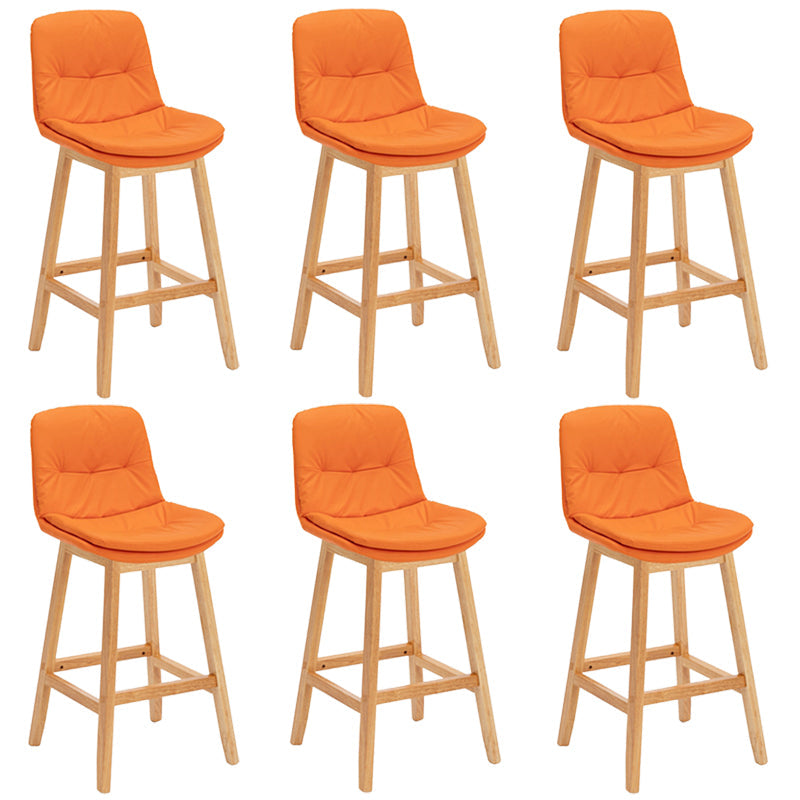 Pignes en bois massif contemporain tabourets de comptoir en faux cuir avec repose-pieds