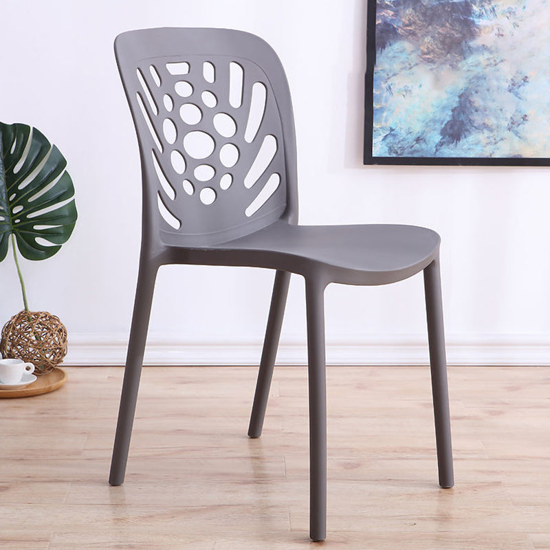 Moderne stijl zijstoel Plastic stapelbare eetkamerstoel voor eetkamer