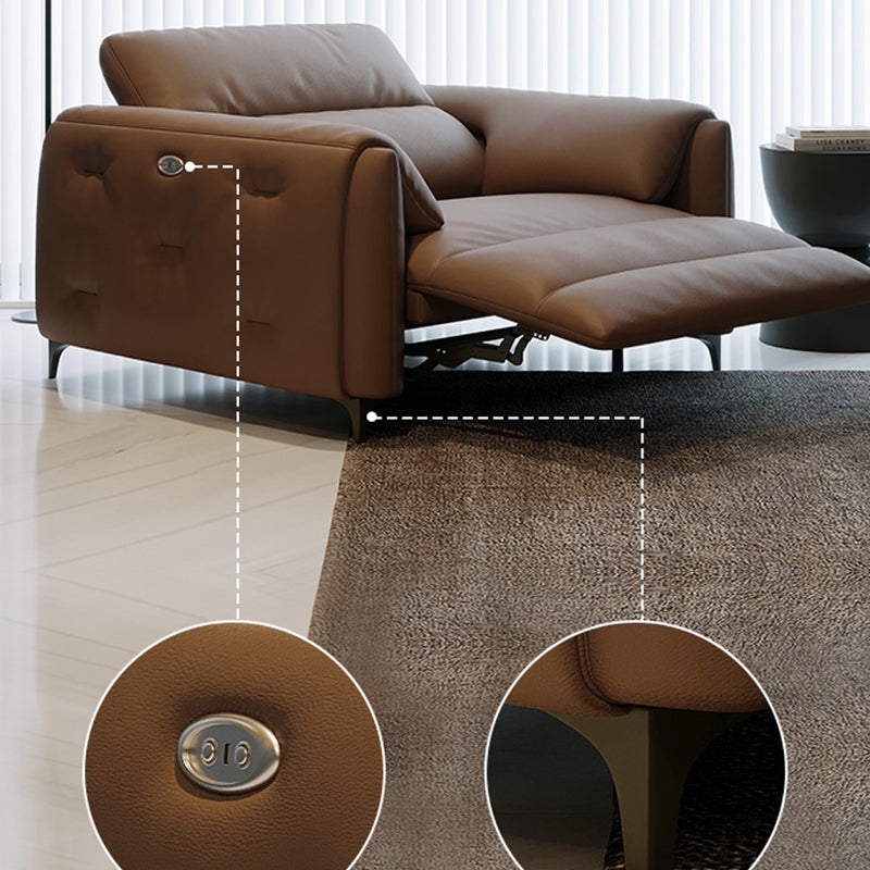 本革の枕のトップアームパワー - リビングルームにモダンなソファを押してください