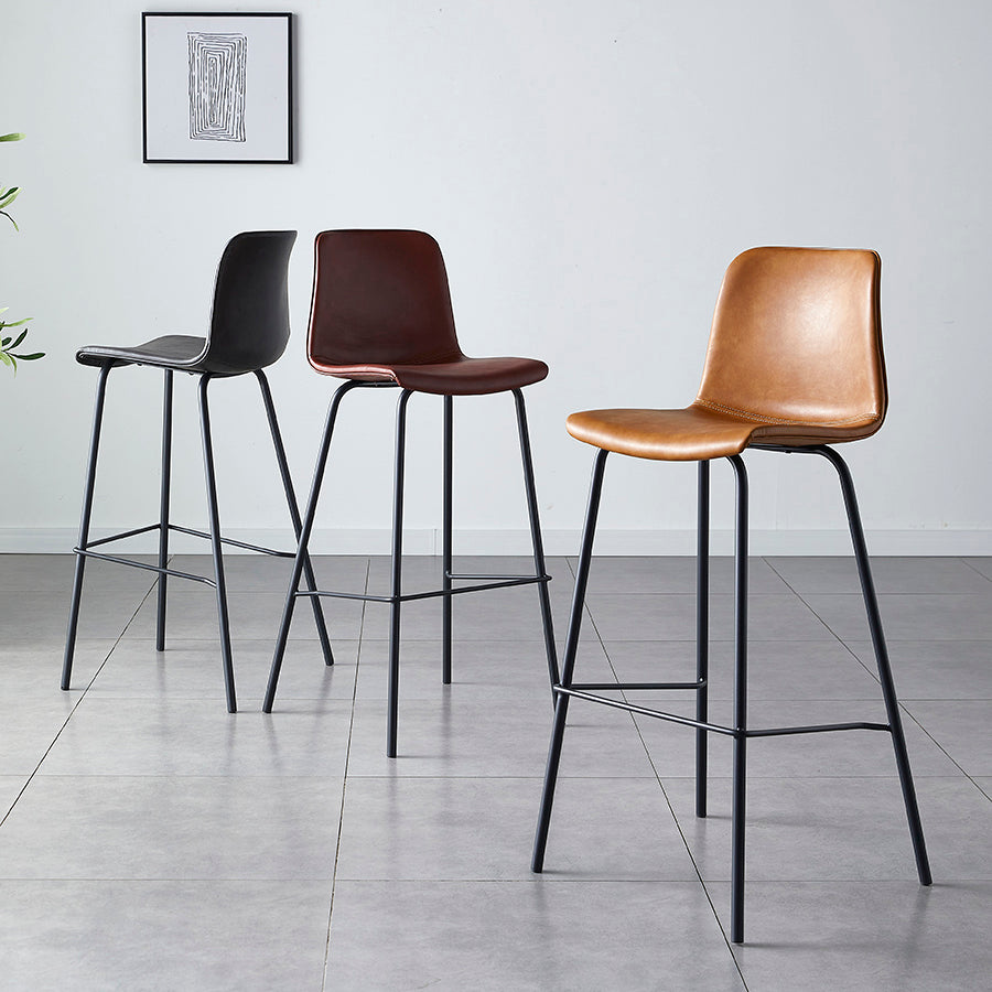 Sgabello da bar in pelle posteriore bassista in stile contemporaneo con gambe metalliche