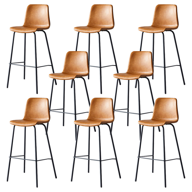 Sgabello da bar in pelle posteriore bassista in stile contemporaneo con gambe metalliche
