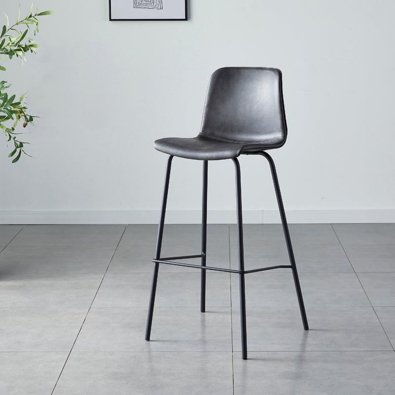 Sgabello da bar in pelle posteriore bassista in stile contemporaneo con gambe metalliche