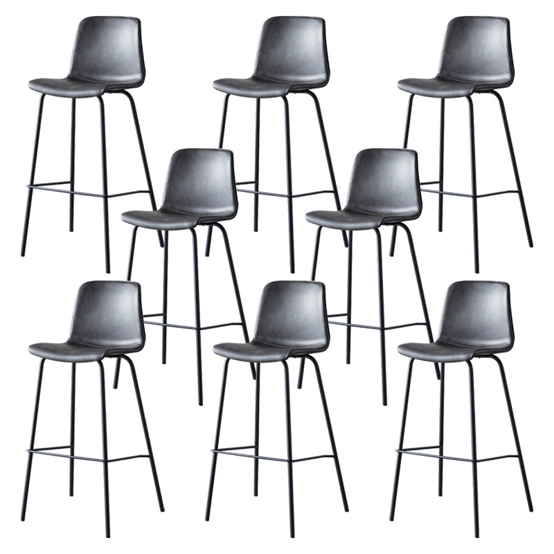 Sgabello da bar in pelle posteriore bassista in stile contemporaneo con gambe metalliche