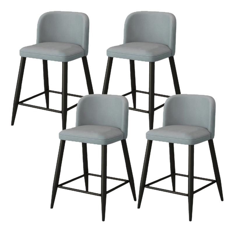 Moderni sgabelli da bar in fico rombina con poggiapiedi con poggiapiedi