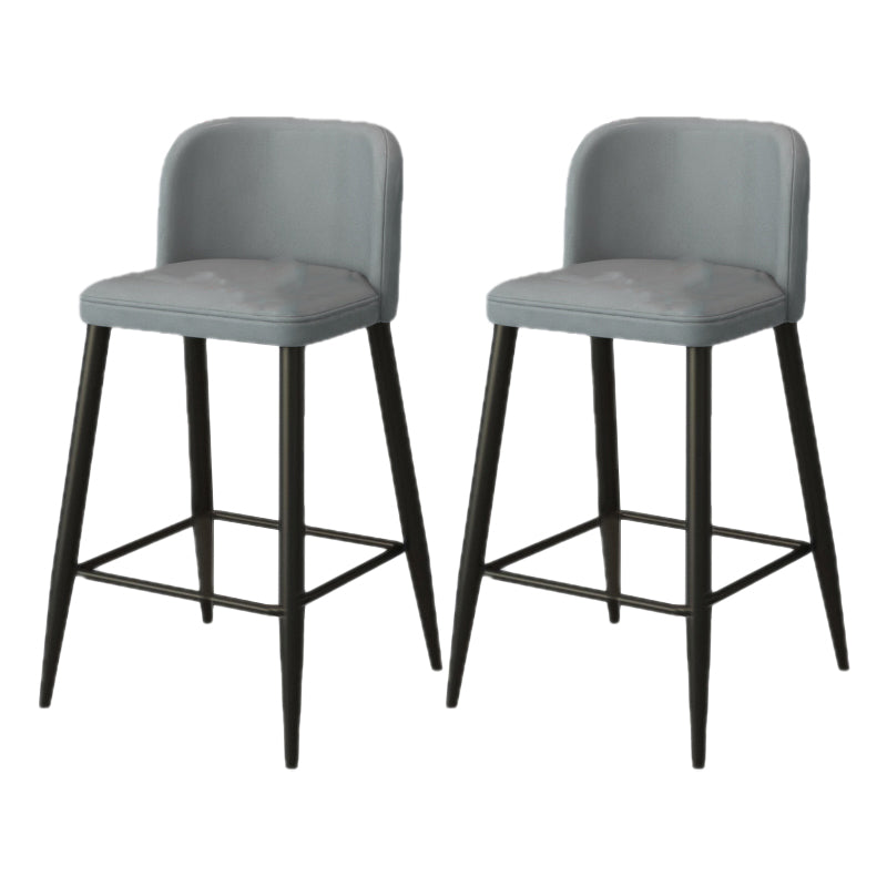 Moderni sgabelli da bar in fico rombina con poggiapiedi con poggiapiedi