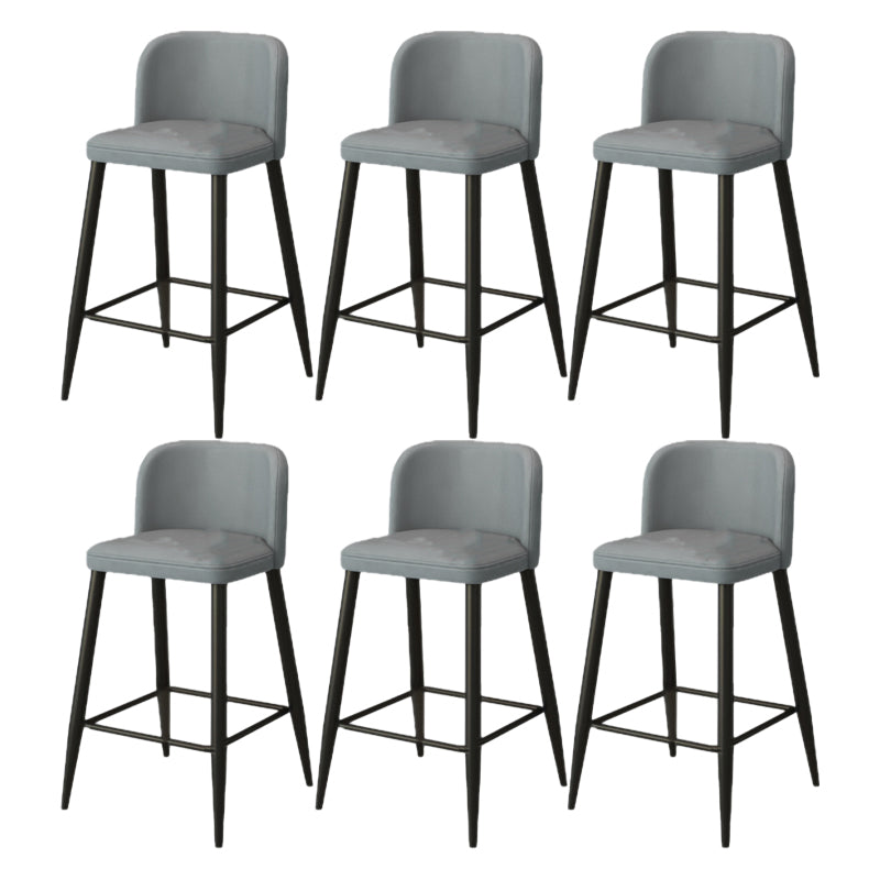 Moderni sgabelli da bar in fico rombina con poggiapiedi con poggiapiedi