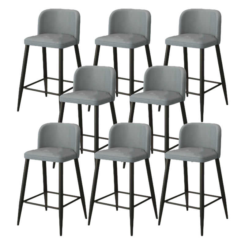 Moderni sgabelli da bar in fico rombina con poggiapiedi con poggiapiedi