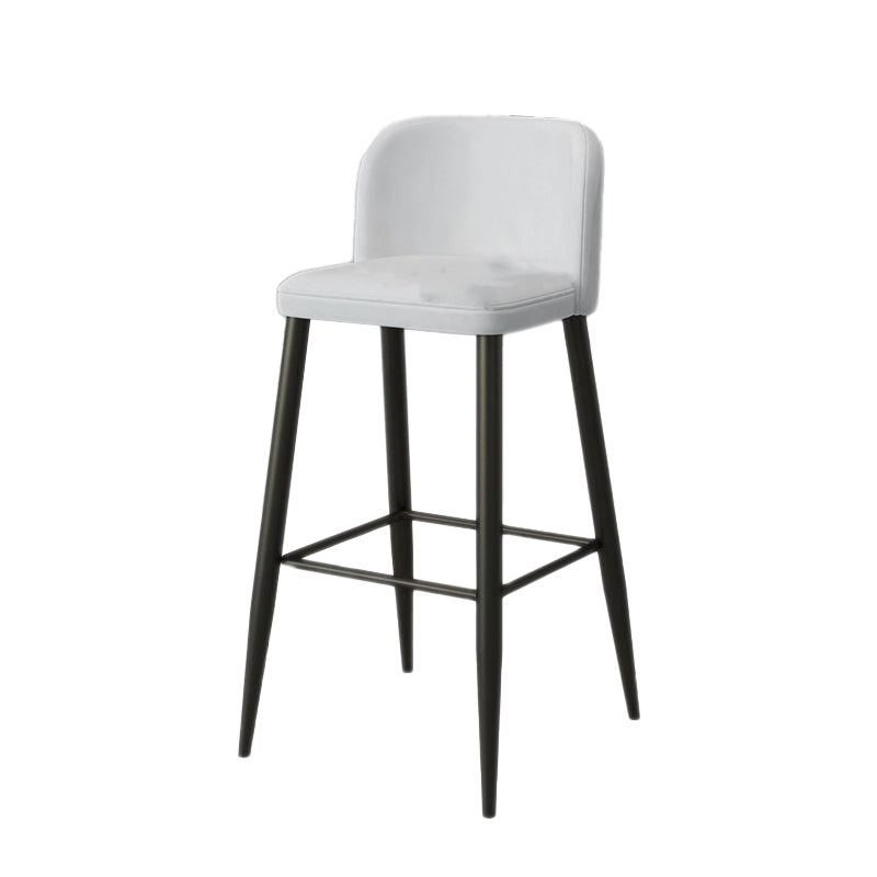 Moderni sgabelli da bar in fico rombina con poggiapiedi con poggiapiedi