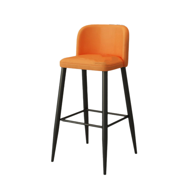 Moderni sgabelli da bar in fico rombina con poggiapiedi con poggiapiedi