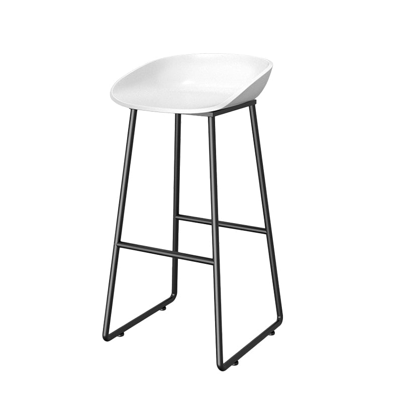 Contemporary Plastic Backrest Counter High Stool with Black Metal Base White 1 Piece Clearhalo 'Bar Furniture' 'Bar Stools' 'bar_stools' 'furn' 'furn_bar_stools' 'Furniture' 'Kitchen & Dining Furniture' 7748731