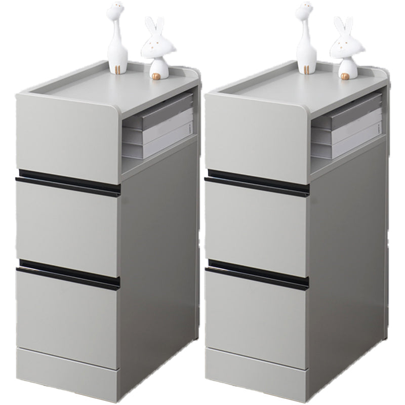 スカンジナビアのアクセントテーブルナイトスタンド25.5 "2つの引き出しがあります