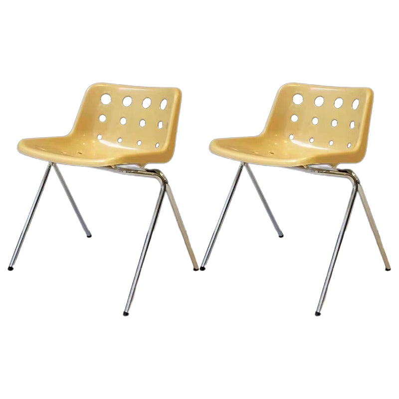 Chaise latéral d'empilement en plastique de style moderne chaise sans bras avec des jambes chromées