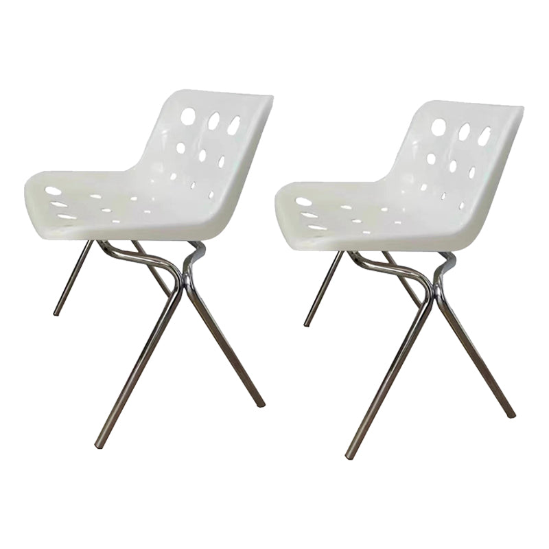 Chaise latéral d'empilement en plastique de style moderne chaise sans bras avec des jambes chromées