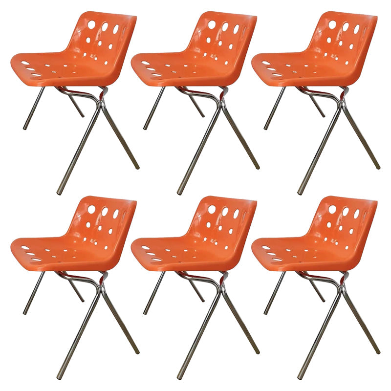 Chaise latéral d'empilement en plastique de style moderne chaise sans bras avec des jambes chromées