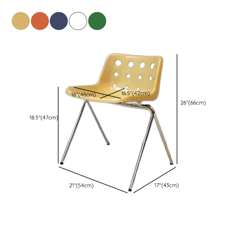 Chaise latéral d'empilement en plastique de style moderne chaise sans bras avec des jambes chromées