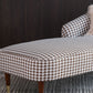 Chaise contemporaine à un bras, bras ronds, pied-de-poule pour le salon