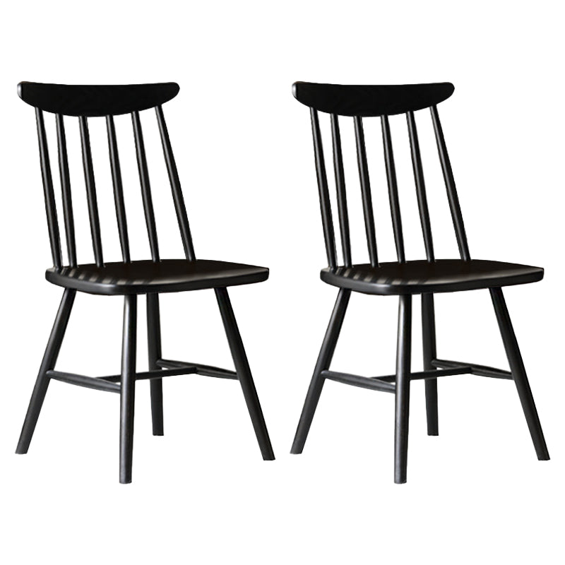 Sedia da pranzo in legno massiccio contemporaneo.