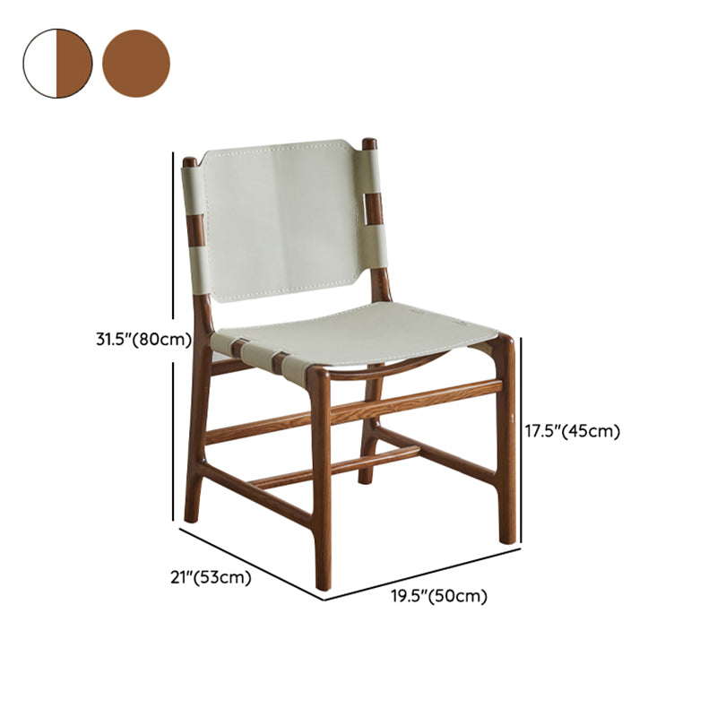 Sedie da pranzo in legno massiccio e in legno finto contemporaneo