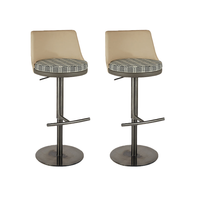 GLAMスタイル調整可能なスイベル布張りの布張りのバースツールと金属脚