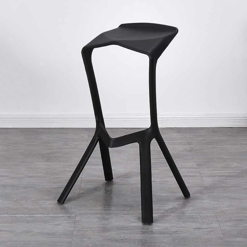 Contemporary Style Backless Plastic Stackable Bar Stool for Home Black 1 Piece Clearhalo 'Bar Furniture' 'Bar Stools' 'bar_stools' 'furn' 'furn_bar_stools' 'Furniture' 'Kitchen & Dining Furniture' 7763809