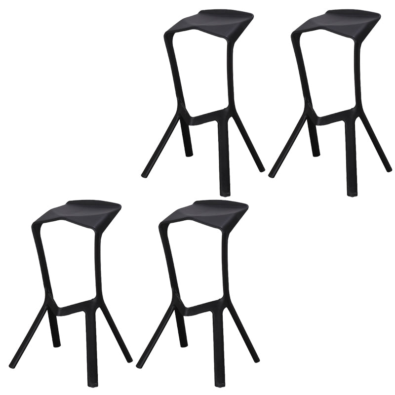 Contemporary Style Backless Plastic Stackable Bar Stool for Home Black 4 Piece Set Clearhalo 'Bar Furniture' 'Bar Stools' 'bar_stools' 'furn' 'furn_bar_stools' 'Furniture' 'Kitchen & Dining Furniture' 7763811