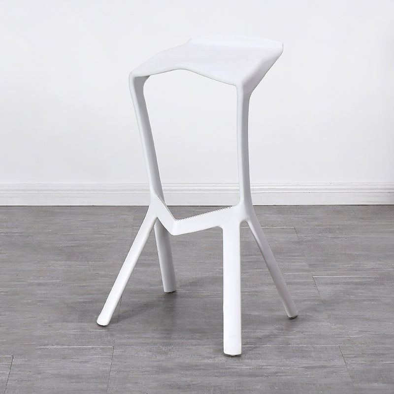 Contemporary Style Backless Plastic Stackable Bar Stool for Home White 1 Piece Clearhalo 'Bar Furniture' 'Bar Stools' 'bar_stools' 'furn' 'furn_bar_stools' 'Furniture' 'Kitchen & Dining Furniture' 7763814