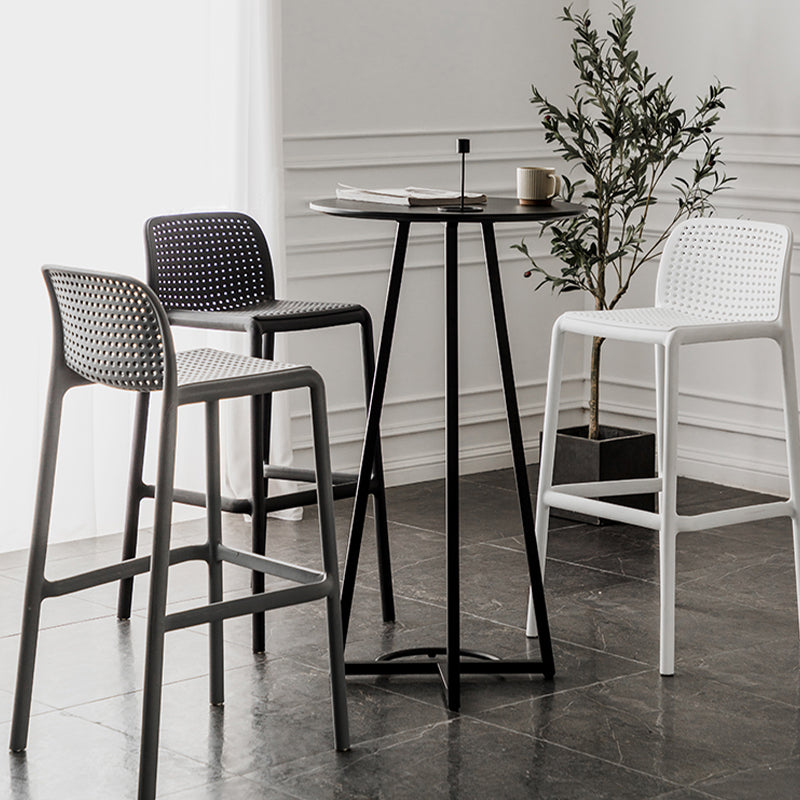 Contemporary Wood Top Round Bar Dining Table with Metal Base Clearhalo 'Bar Furniture' 'Bar Tables' 'bar_tables' 'furn' 'furn_bar_tables' 'Furniture' 'Kitchen & Dining Furniture' 7764040