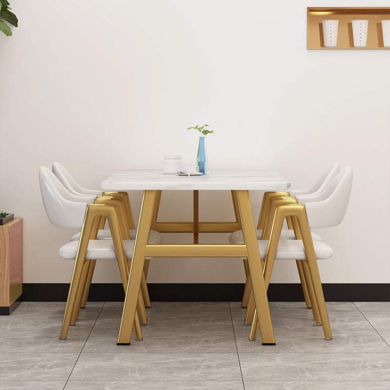 製造された木製のダイニングテーブルとパッド入り椅子を備えた5 PCSダイネットセット