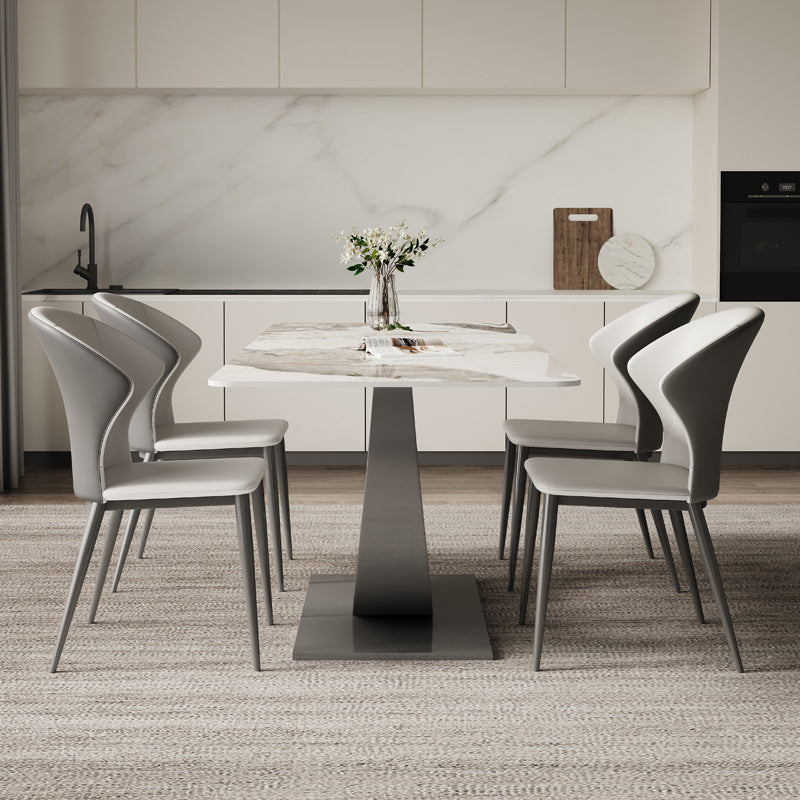 Zeitgenössischer Sinter -Stein -Top -Metall -Basis -Esstisch mit Stühlen