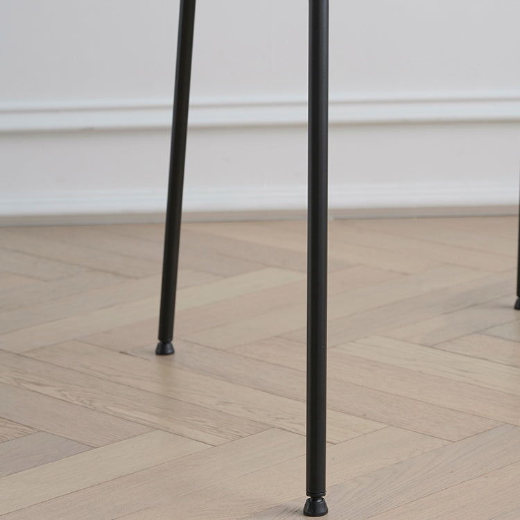 Hedendaagse stijl Open Back Plastic Dining Arm stoel met metalen benen voor thuis