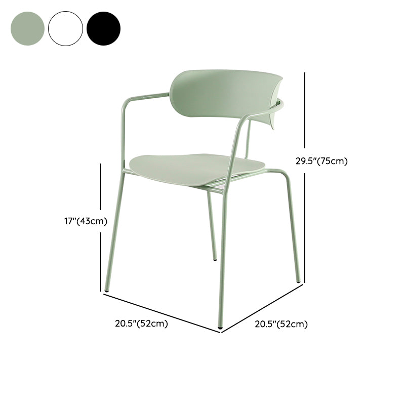 Hedendaagse stijl Open Back Plastic Dining Arm stoel met metalen benen voor thuis