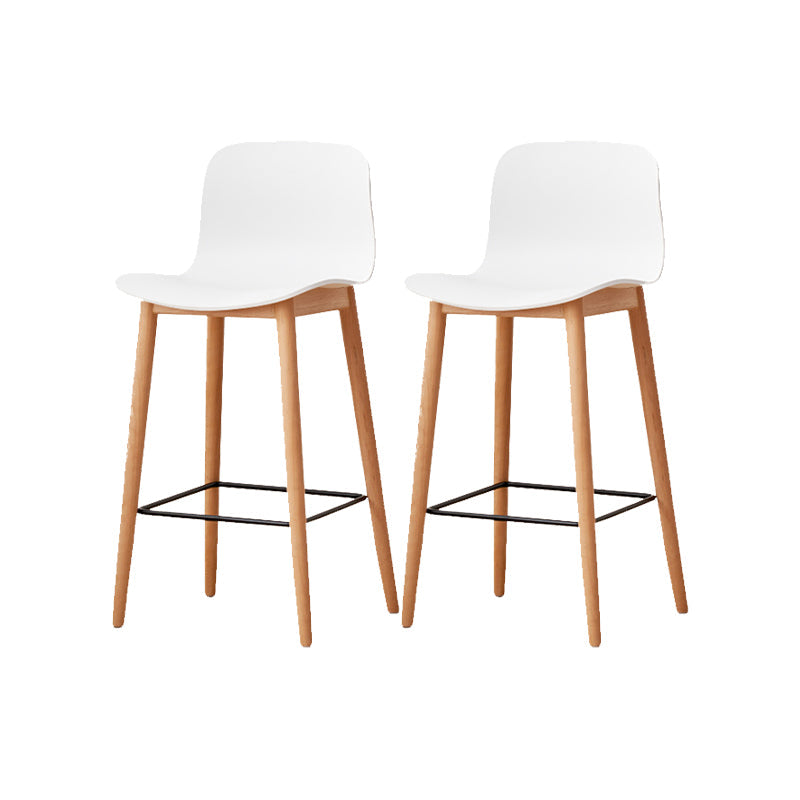 Tabouret de bar en plastique bas du style bas du style bas avec jambe en bois