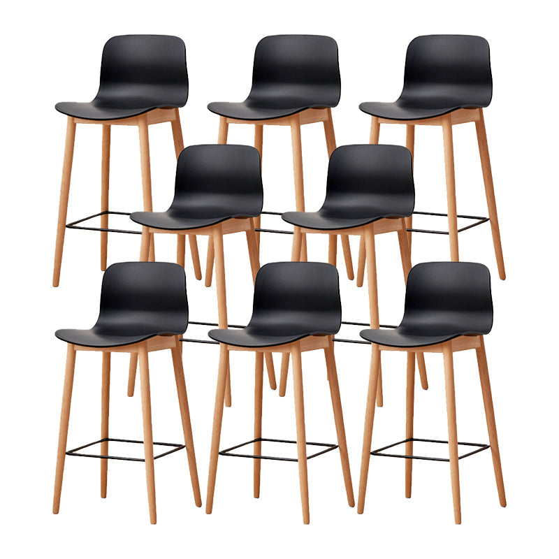Tabouret de bar en plastique bas du style bas du style bas avec jambe en bois