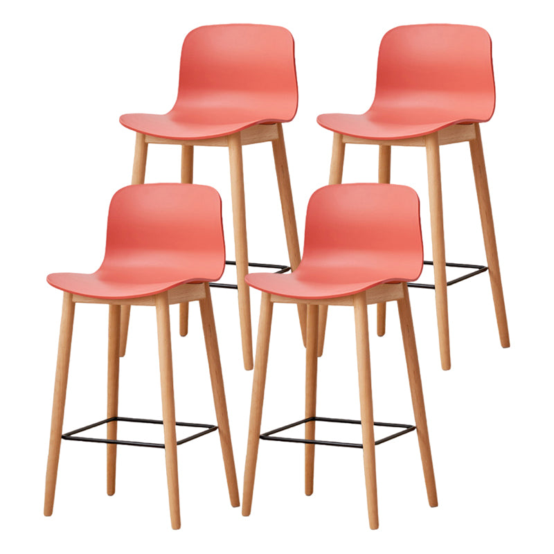 Tabouret de bar en plastique bas du style bas du style bas avec jambe en bois