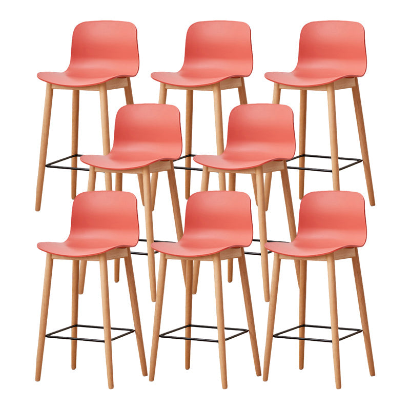 Tabouret de bar en plastique bas du style bas du style bas avec jambe en bois