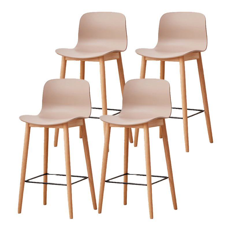 Tabouret de bar en plastique bas du style bas du style bas avec jambe en bois