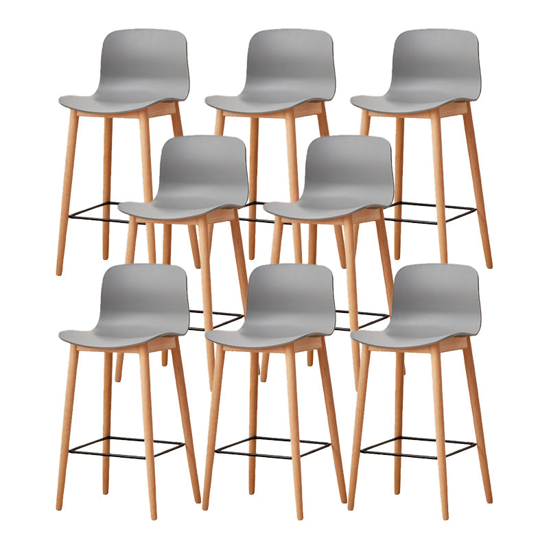 Tabouret de bar en plastique bas du style bas du style bas avec jambe en bois