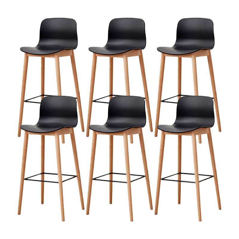 Tabouret de bar en plastique bas du style bas du style bas avec jambe en bois