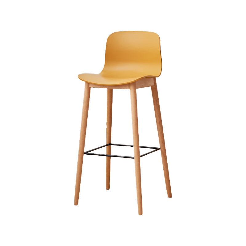 Tabouret de bar en plastique bas du style bas du style bas avec jambe en bois