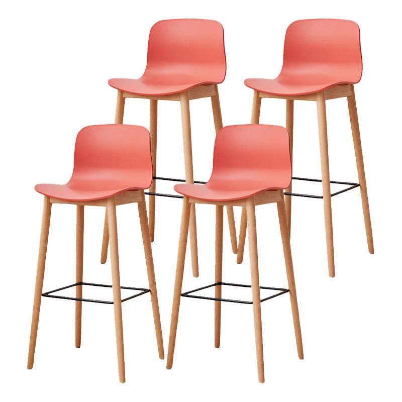 Tabouret de bar en plastique bas du style bas du style bas avec jambe en bois