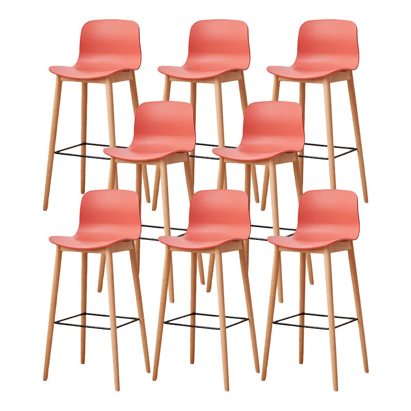 Tabouret de bar en plastique bas du style bas du style bas avec jambe en bois