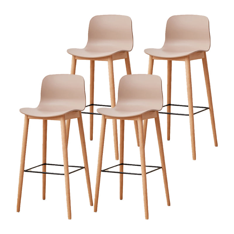 Tabouret de bar en plastique bas du style bas du style bas avec jambe en bois