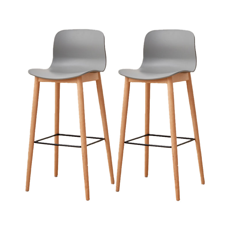 Tabouret de bar en plastique bas du style bas du style bas avec jambe en bois