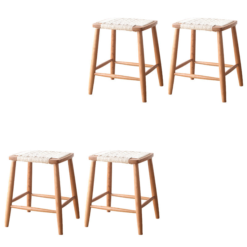 Sgabelli da bar senza schienale contemporaneo con base in legno massiccio ciliegia