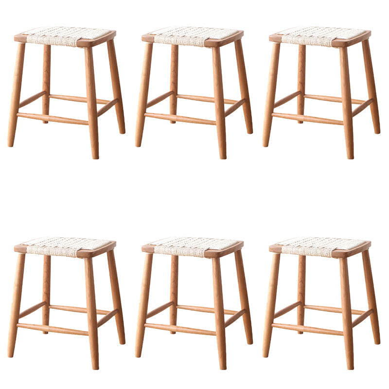 Sgabelli da bar senza schienale contemporaneo con base in legno massiccio ciliegia